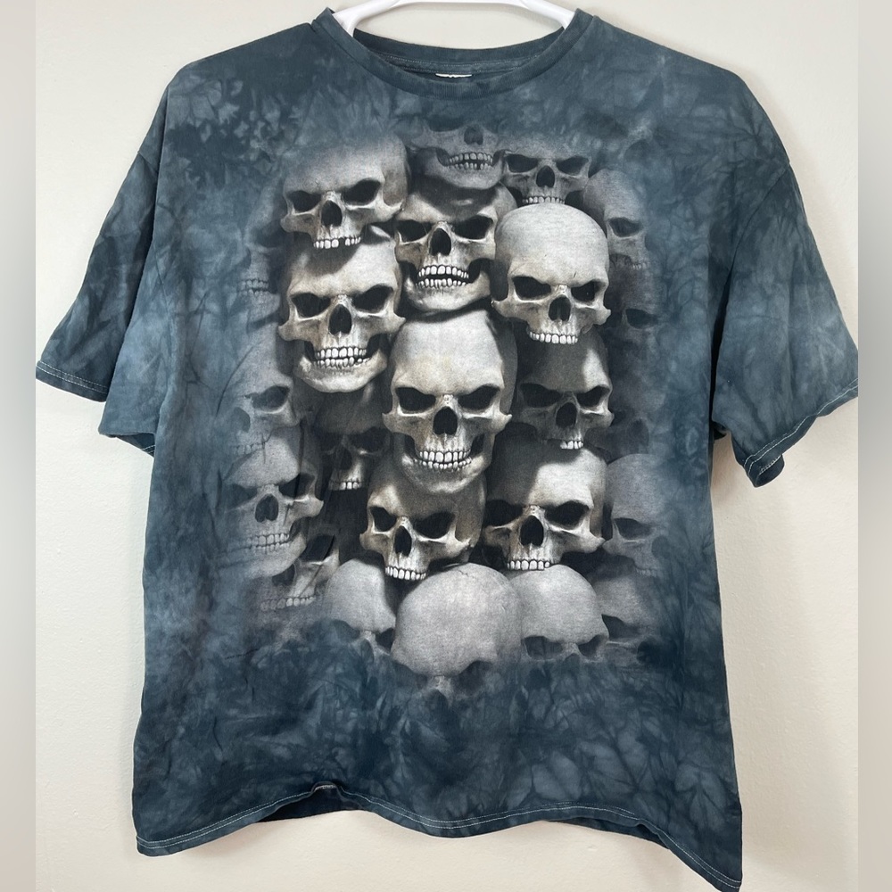-Skull Graphic T Shirt XL Men Black/Gray  Stack Of Skulls Graphic Casual